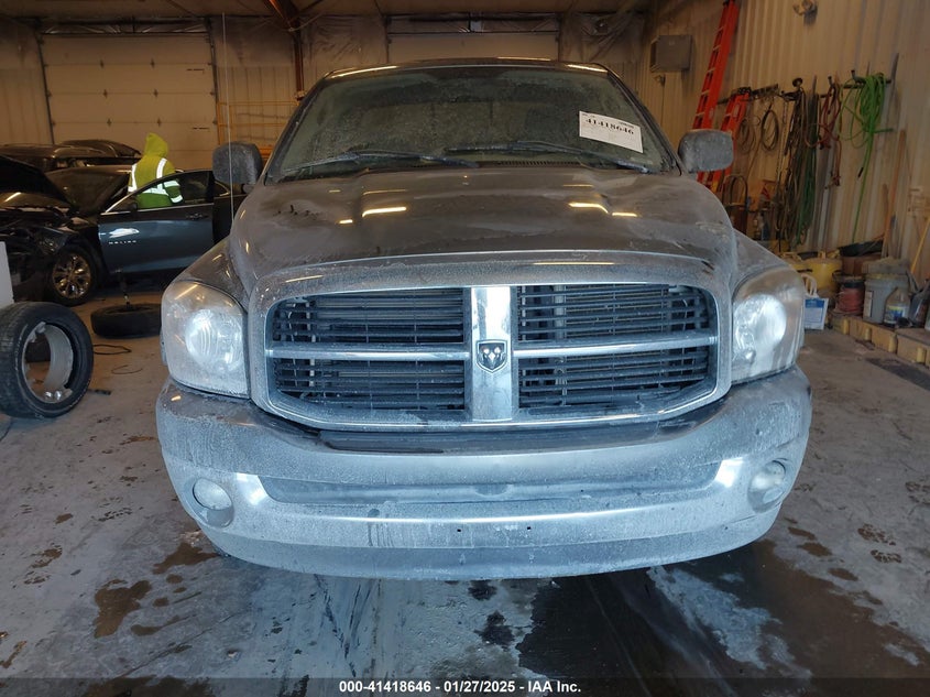 2007 Dodge Ram 1500 Slt/Trx4 Off Road/Sport VIN: 1D7HU18P87S241730 Lot: 41418646