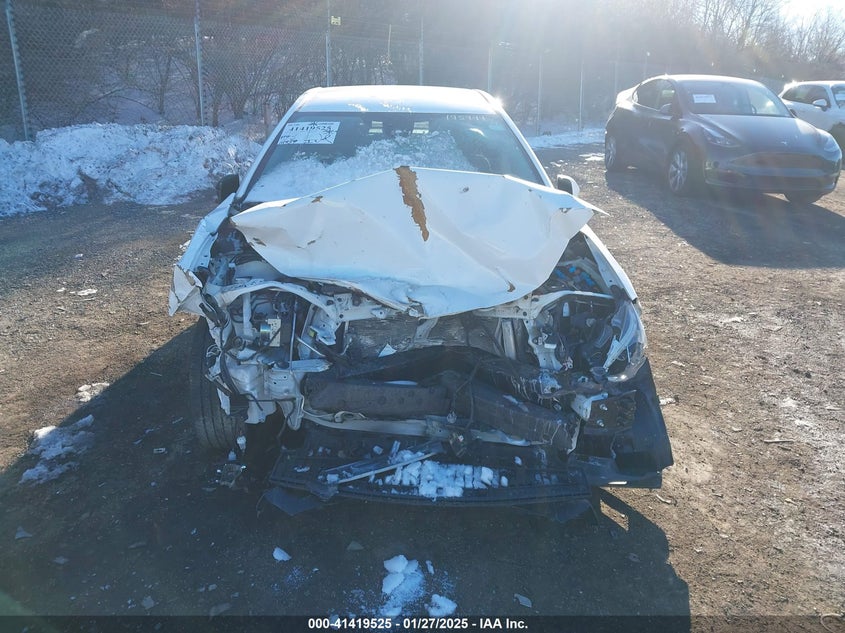 2019 TOYOTA COROLLA VIN: 2T1BURHE5KC195944