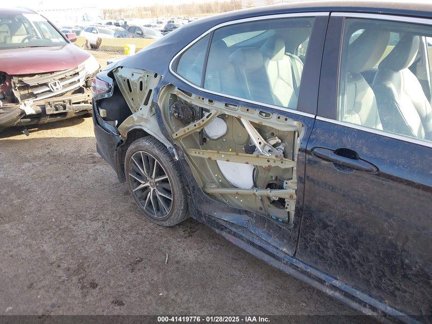 2021 TOYOTA CAMRY VIN: 4T1G11AK9MU595524