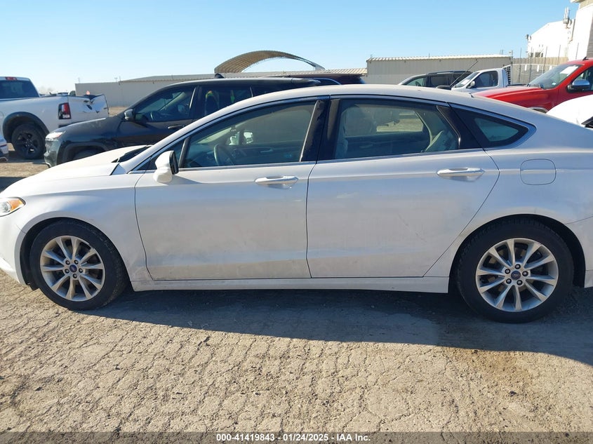 2017 FORD FUSION VIN: 3FA6P0HD7HR114480