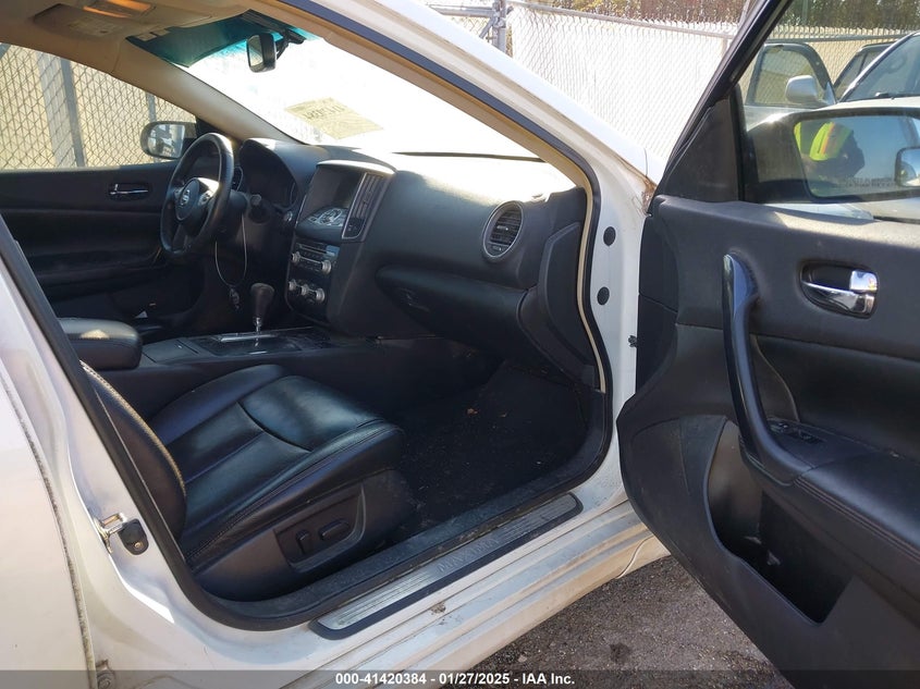 2014 NISSAN MAXIMA VIN: 1N4AA5AP2EC450092