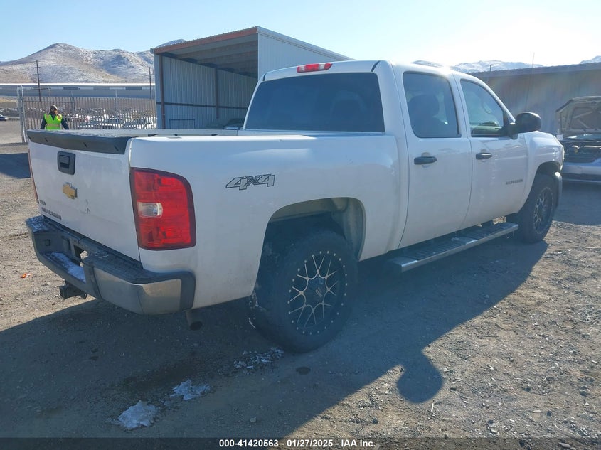 2011 CHEVROLET SILVERADO 1500 VIN: 3GCPKPE37BG406098