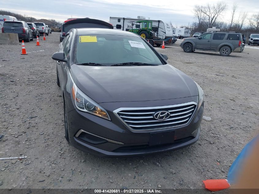 VIN 5NPE24AF8GH385542 2016 HYUNDAI SONATA no.11