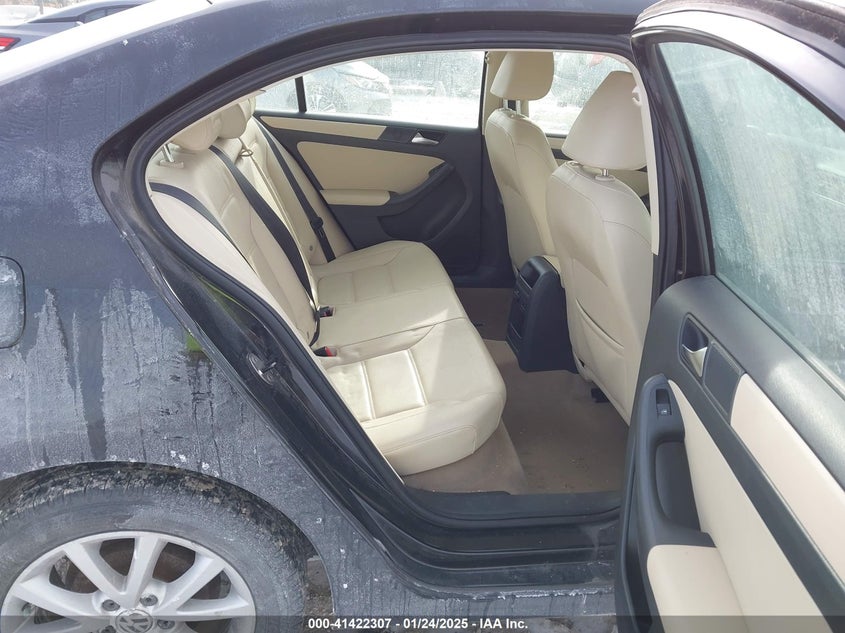 2011 VOLKSWAGEN JETTA VIN: 3VWDZ7AJ1BM365467