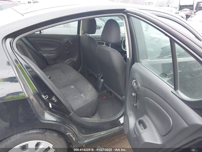 2019 Nissan Versa 1.6 S+ VIN: 3N1CN7AP5KL821011 Lot: 41422516