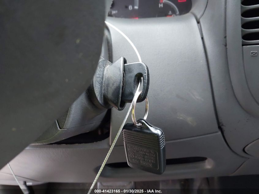 2003 Ford F-150 Heritage VIN: 2FTRX18L403CA3423 Lot: 41423165