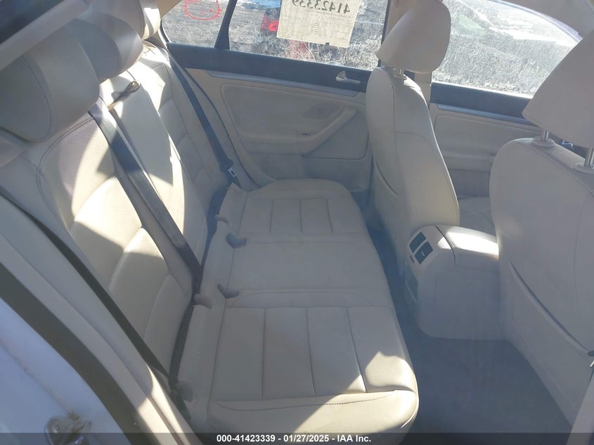 2019 VOLKSWAGEN JETTA VIN: 3VWRZ7AJ1AM150093