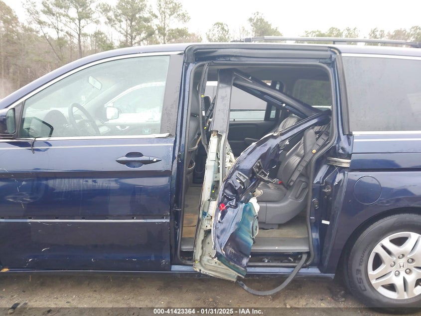 2007 Honda Odyssey Ex-L VIN: 5FNRL38637B130102 Lot: 41423364