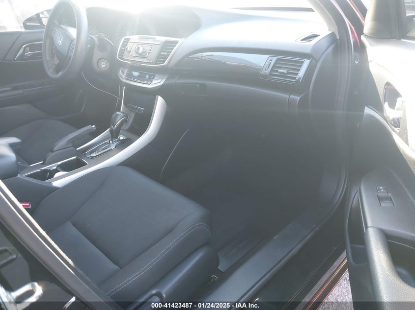 2015 HONDA ACCORD VIN: 1HGCR2F59FA272522