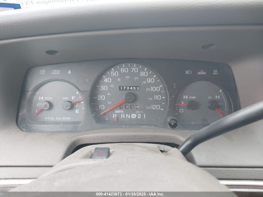 2003 Mercury Grand Marquis Gs VIN: 2MEFM74W43X674520 Lot: 43451703