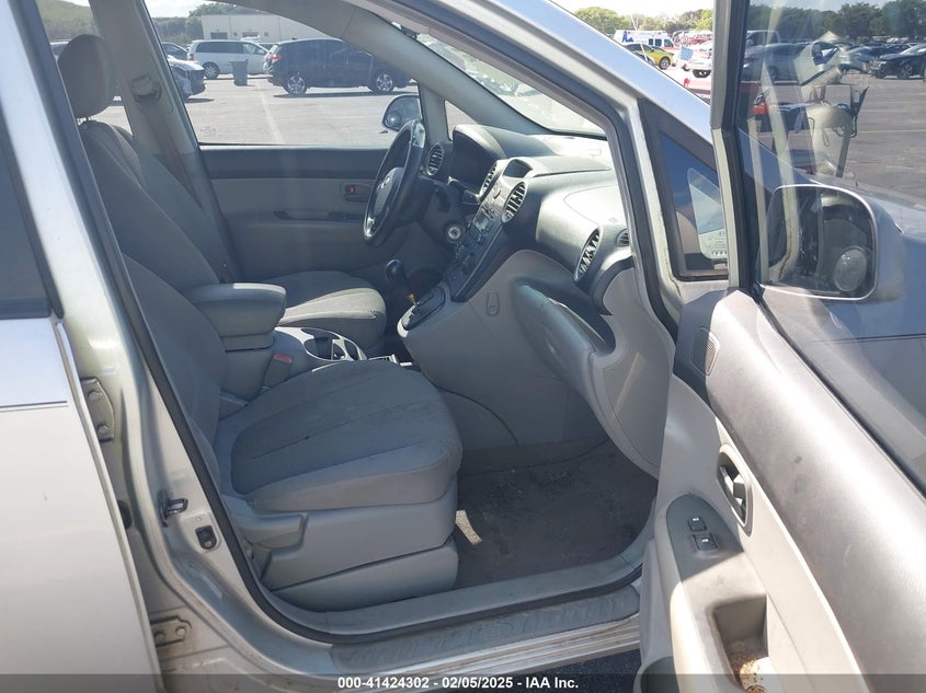 2007 KIA RONDO VIN: KNAFG526977050611