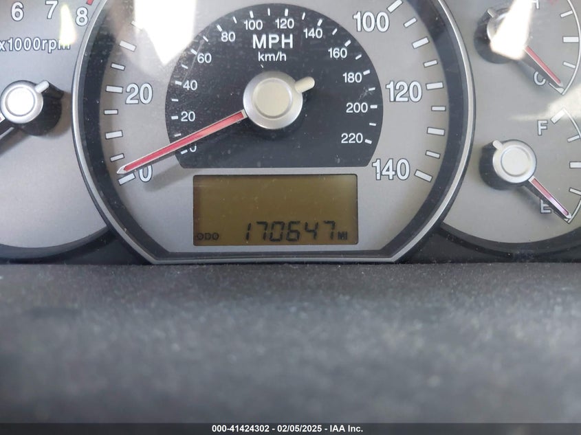 2007 KIA RONDO VIN: KNAFG526977050611