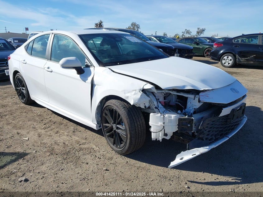 Vin: 4t1daack6su51543 , lot: 41915659, toyota camry se 2025 img_1