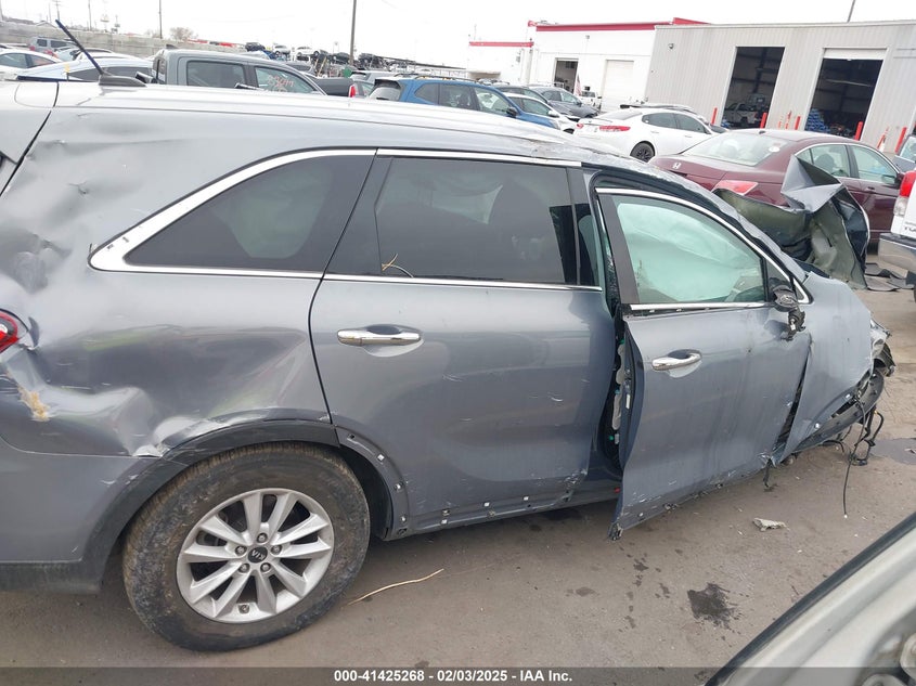 2020 Kia Sorento 2.4L L VIN: 5XYPG4A33LG623783 Lot: 41425268