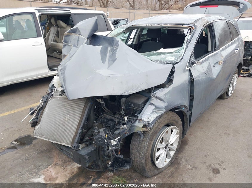 2020 Kia Sorento 2.4L L VIN: 5XYPG4A33LG623783 Lot: 41425268