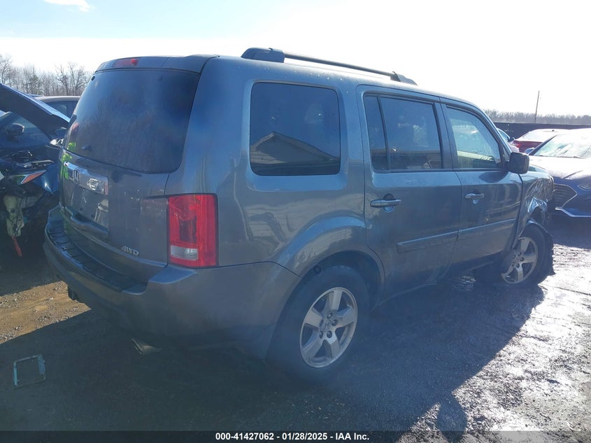2011 HONDA PILOT VIN: 5FNYF4H57BB087568