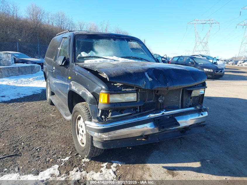 1998 Chevrolet Tahoe VIN: 3GNEK18R5WG130358 Lot: 41428005