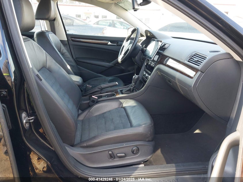 2014 VOLKSWAGEN PASSAT VIN: 1VWCN7A36EC064420