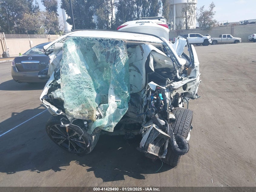 2019 TOYOTA COROLLA SE - 5YFBURHE2KP876756