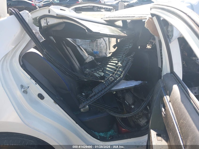 2019 TOYOTA COROLLA SE - 5YFBURHE2KP876756