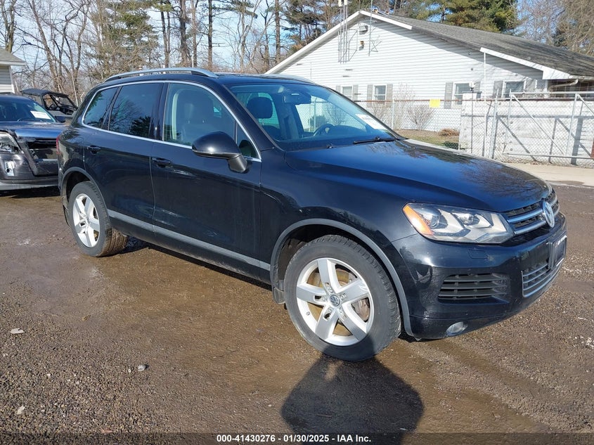 2014 VOLKSWAGEN TOUAREG 3.6L LUX - WVGEF9BP8ED012590