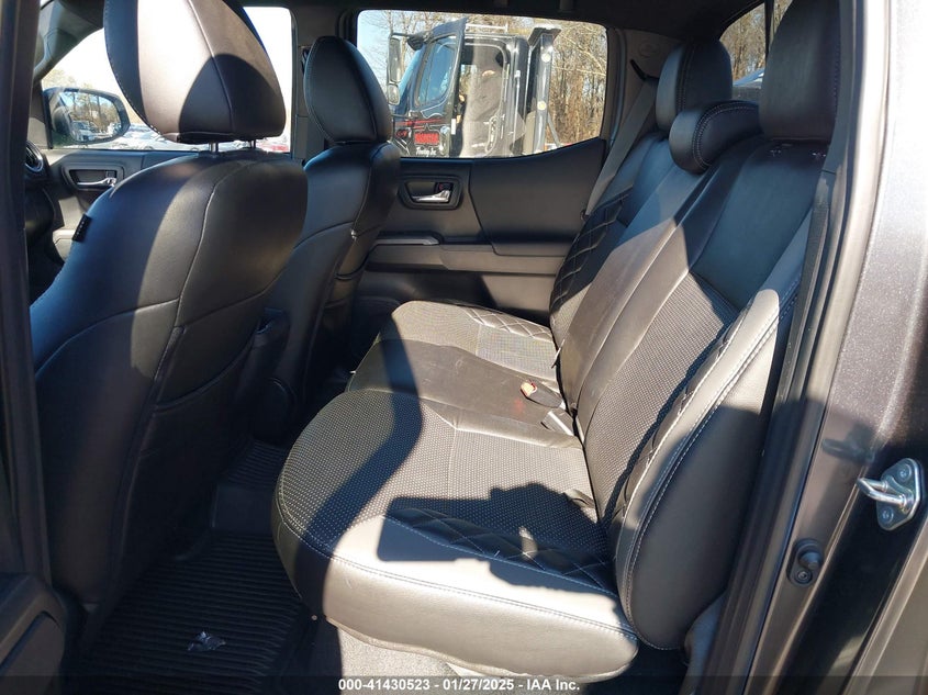 2019 TOYOTA TACOMA VIN: 3TMCZ5ANXKM283274