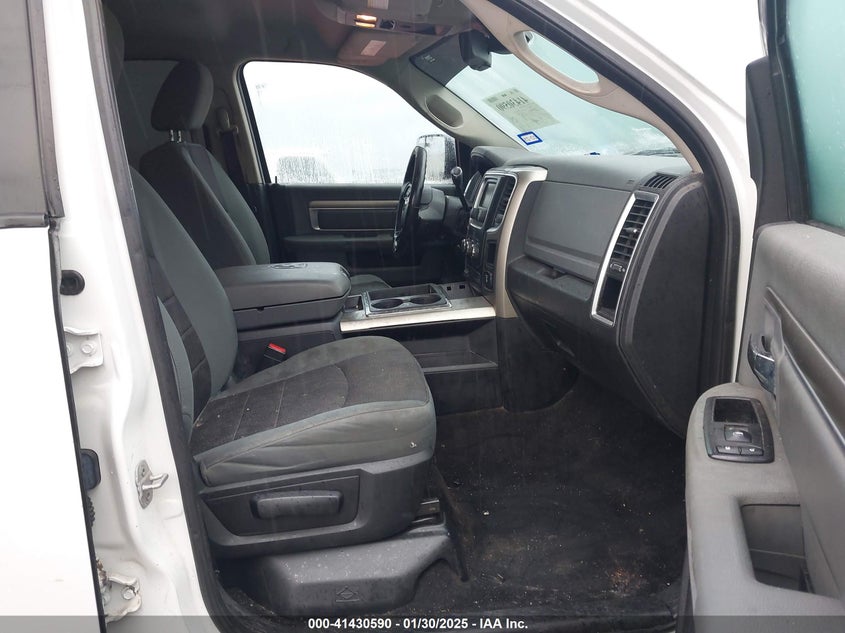 2013 RAM 2500 VIN: 3C6TR5DT0DG609893