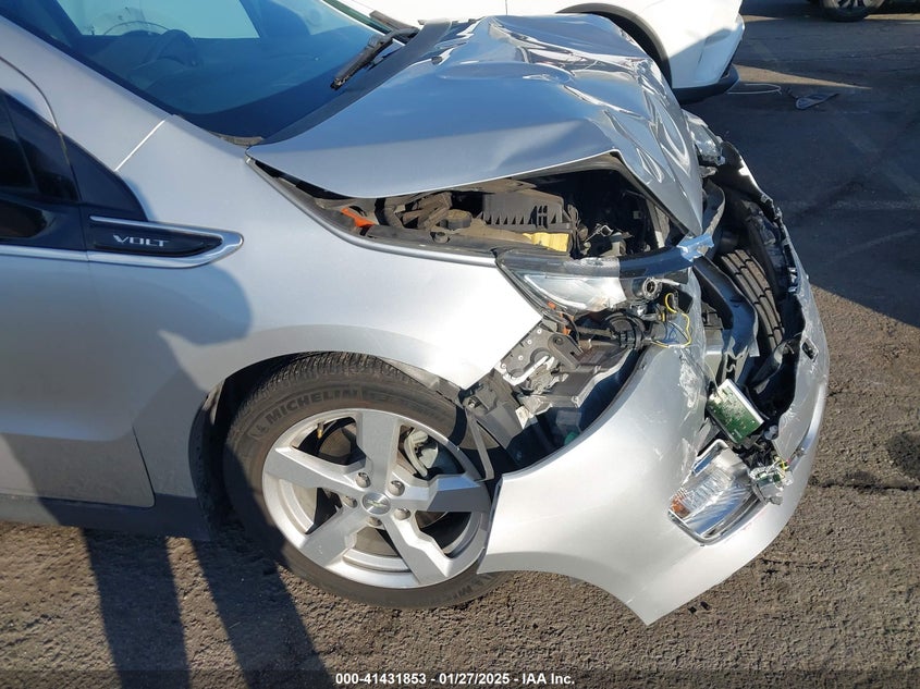 2014 CHEVROLET VOLT VIN: 1G1RE6E48EU153354