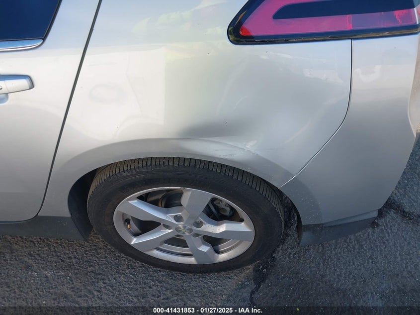 2014 CHEVROLET VOLT VIN: 1G1RE6E48EU153354