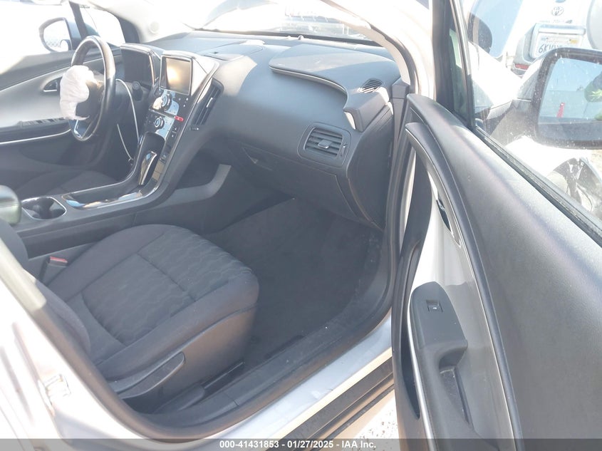 2014 CHEVROLET VOLT VIN: 1G1RE6E48EU153354