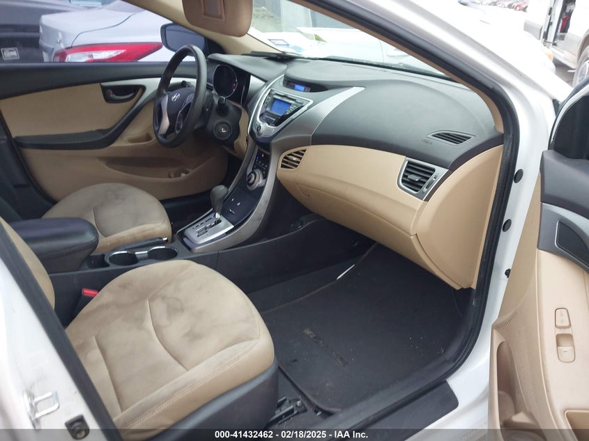 2012 HYUNDAI ELANTRA VIN: 5NPDH4AE4CH067381
