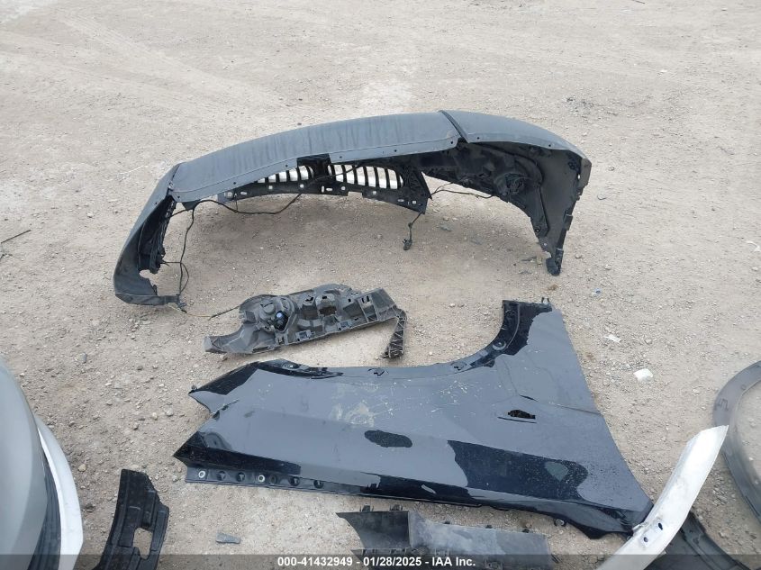 2011 BMW X3 xDrive35I VIN: 5UXWX7C50BL731808 Lot: 41432949