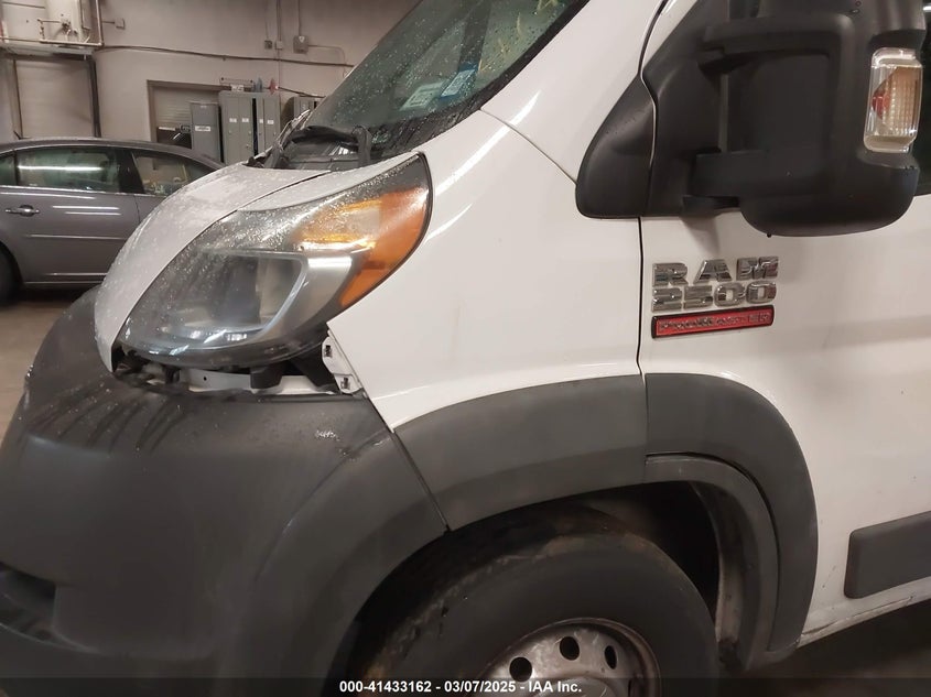 2017 RAM PROMASTER 2500 VIN: 3C6TRVDG3HE519920