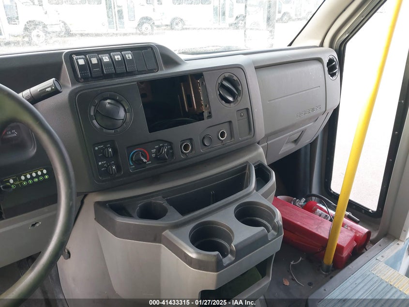 2014 Ford Econoline E450 Super Duty Cutwy Van VIN: 1FDEE4FL2EDB17574 Lot: 41433315