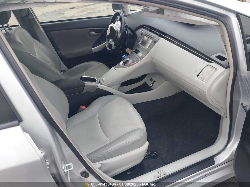 2015 TOYOTA PRIUS VIN: JTDKN3DU0F1946000