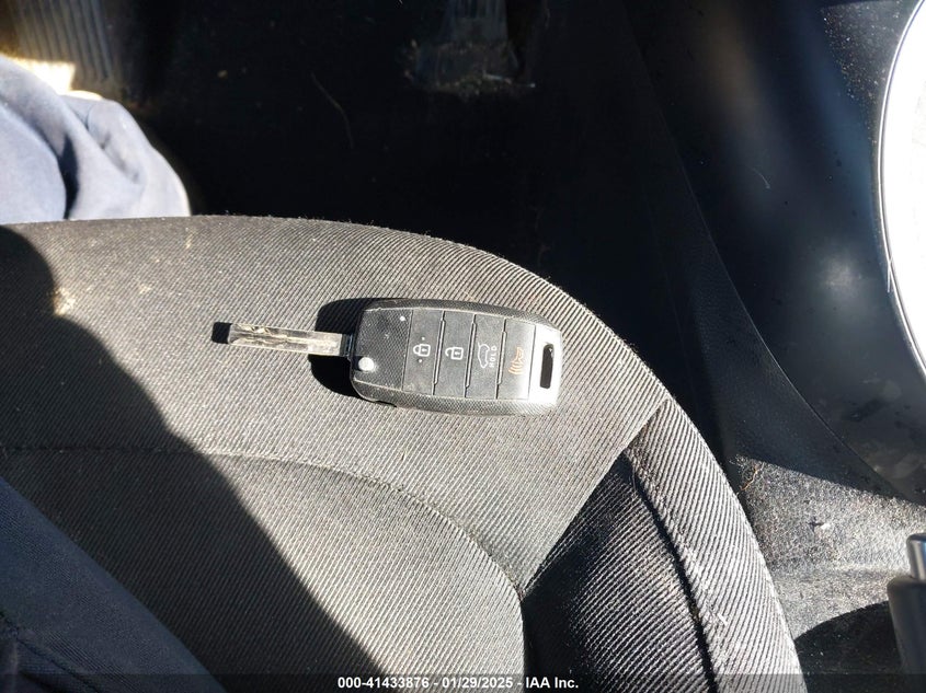 2019 KIA SOUL + - KNDJP3A52K7672924