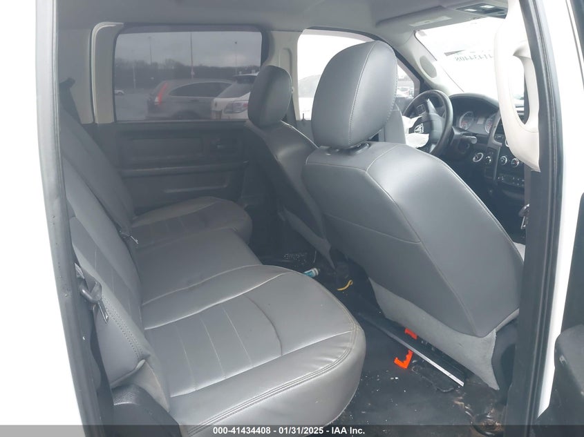 2015 Ram 3500 Chassis Tradesman/Slt/Laramie VIN: 3C7WRTCL6FG562337 Lot: 41434408