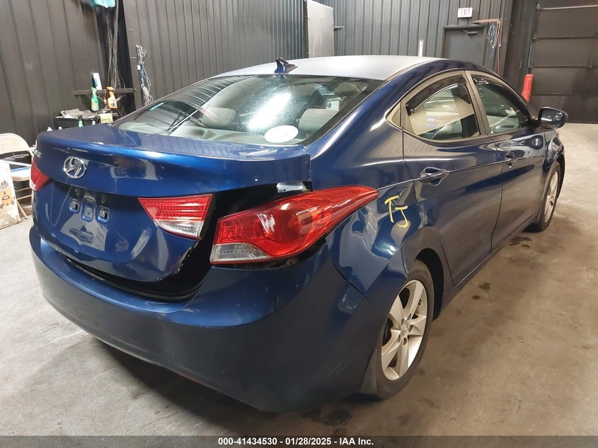 2013 HYUNDAI ELANTRA VIN: KMHDH4AE1DU500108