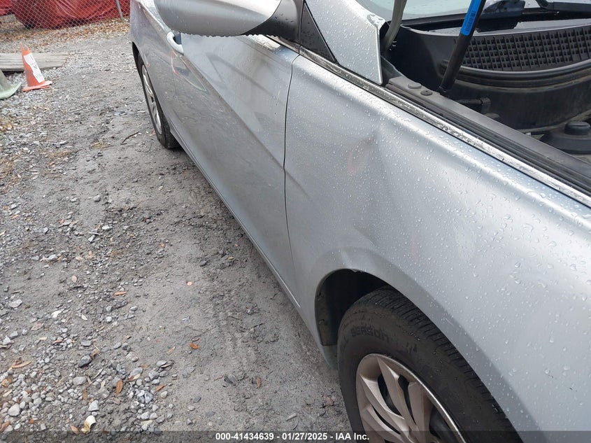 2011 HYUNDAI SONATA VIN: 5NPEB4ACXBH250948
