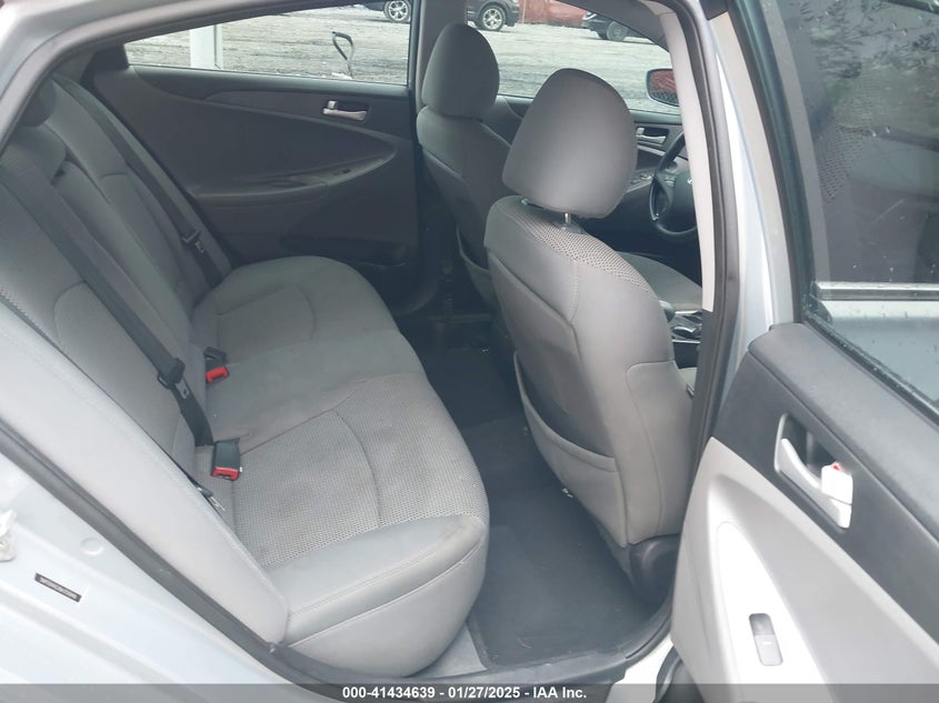 2011 HYUNDAI SONATA VIN: 5NPEB4ACXBH250948