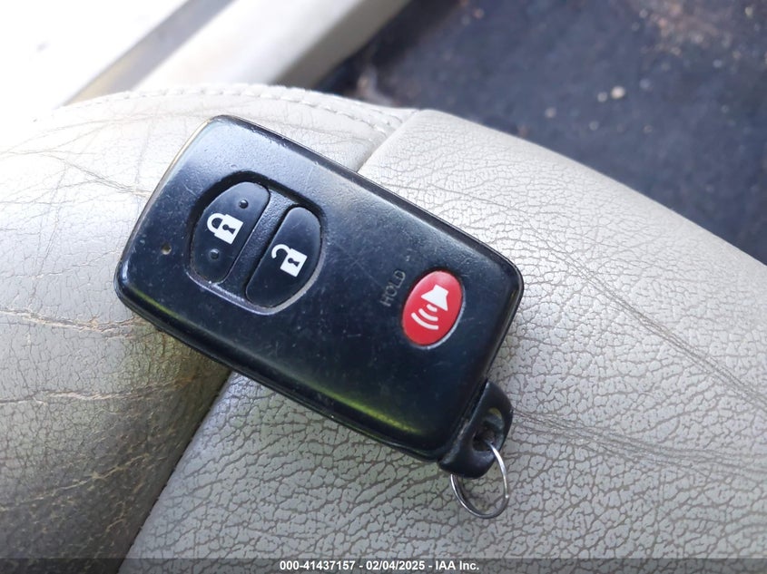2013 TOYOTA PRIUS VIN: JTDKN3DU1D5651610