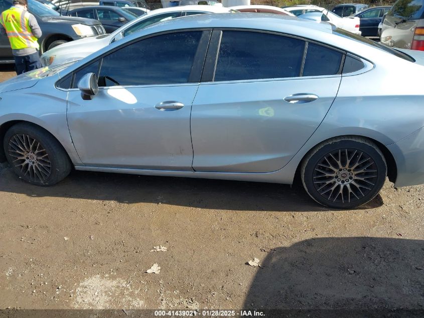 2017 Chevrolet Cruze Lt Auto VIN: 1G1BE5SM2H7168922 Lot: 41439021