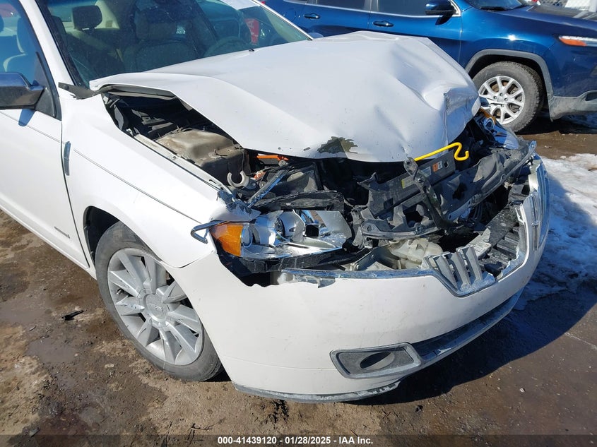 2011 LINCOLN MKZ VIN: 3LNDL2L31BR752945
