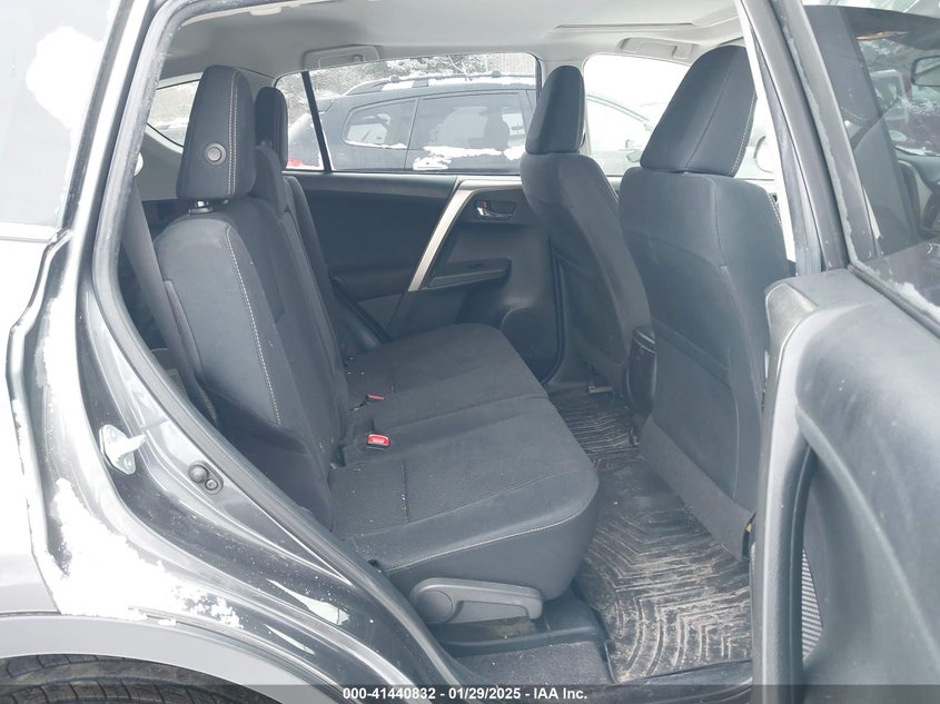 2015 TOYOTA RAV4 XLE - JTMRFREV6FJ043775