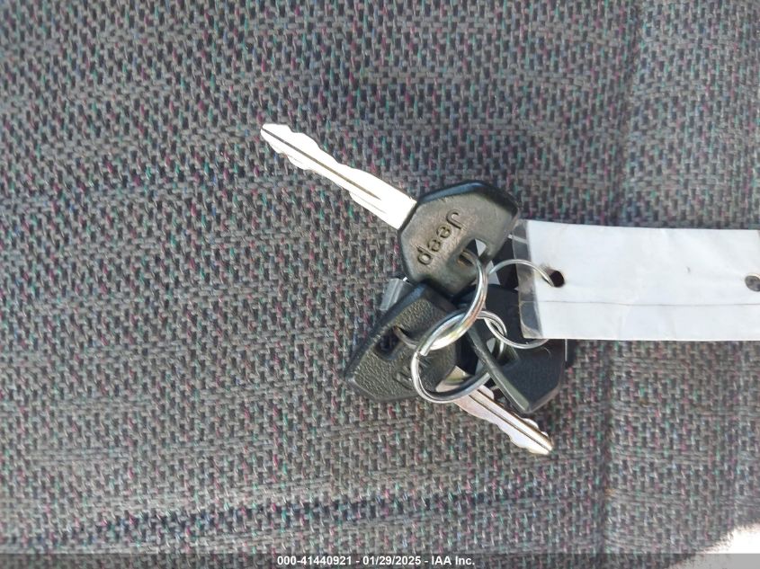 1999 Jeep Cherokee Sport/Classic VIN: 1J4FF68S8XL63641 Lot: 41440921