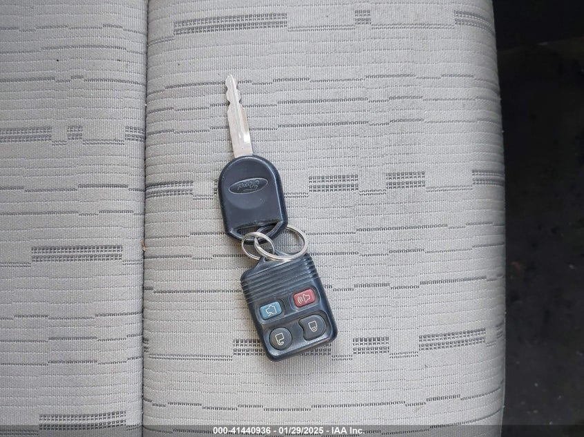 2009 FORD FOCUS VIN: 1FAHP35N79W235953