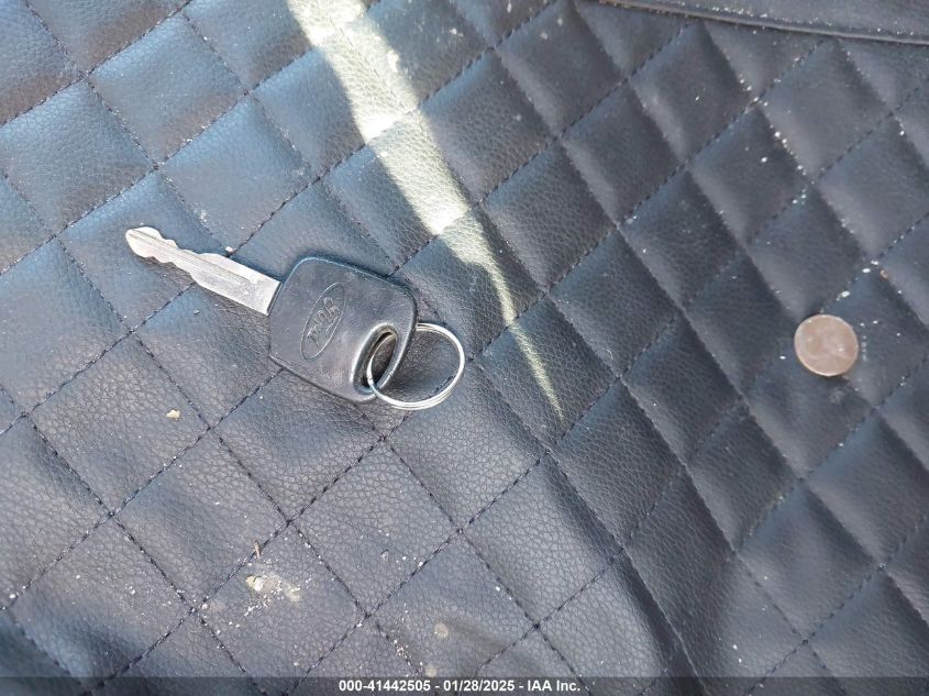 2001 Ford Expedition Xlt VIN: 1FMPU16L41LA35288 Lot: 41442505