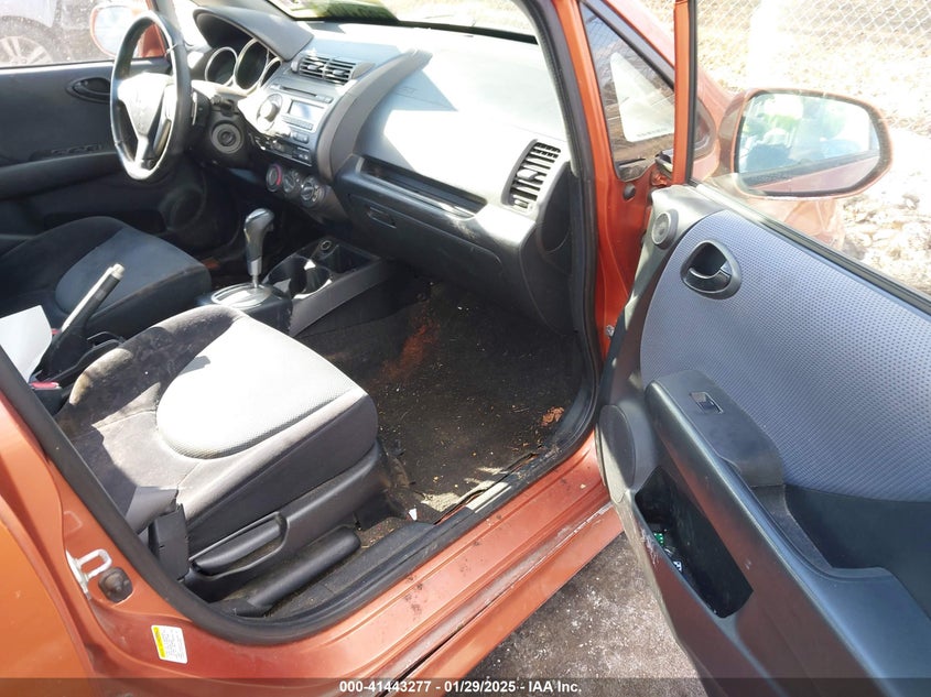 2007 HONDA FIT VIN: JHMGD38677S029134