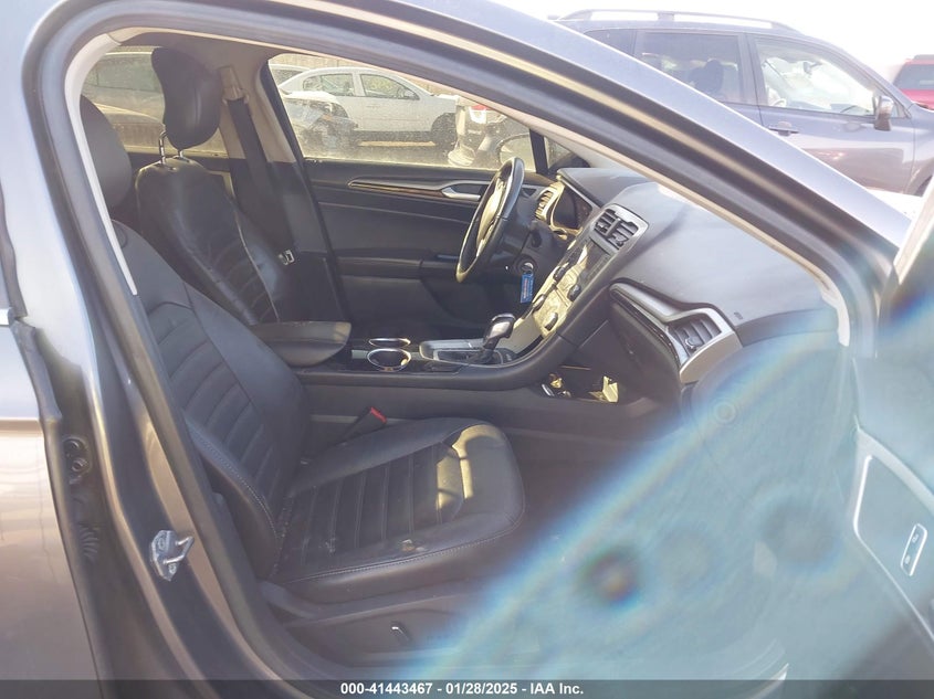 2013 FORD FUSION VIN: 3FA6P0HR9DR121713