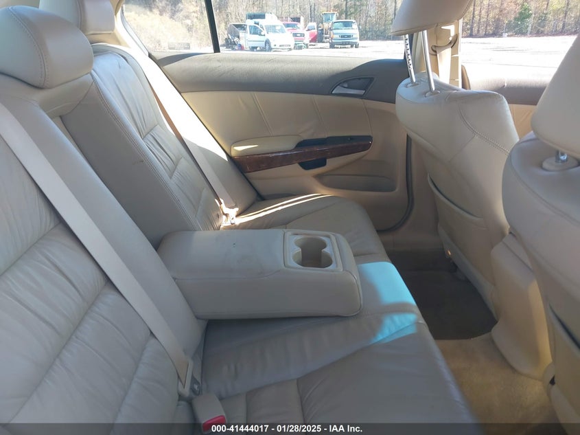 2008 HONDA ACCORD VIN: 1HGCP26868A099738